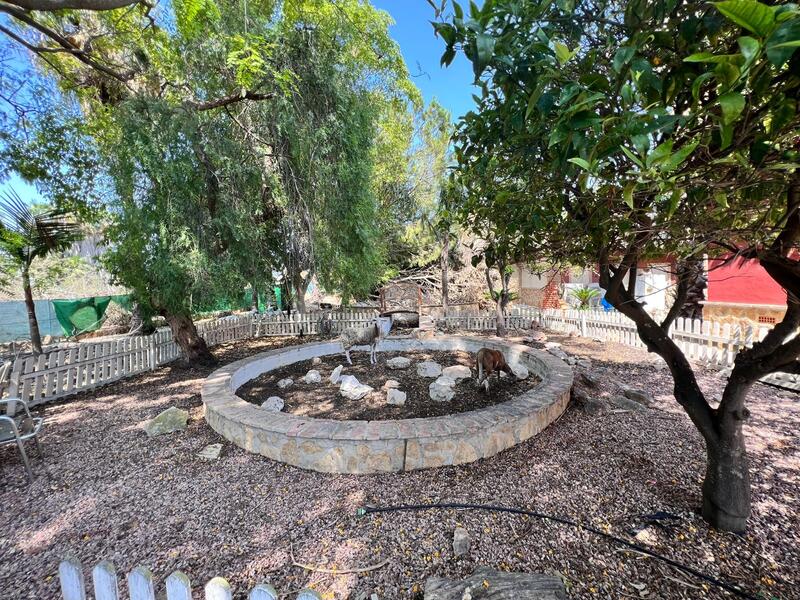 4 bedroom Country House for sale