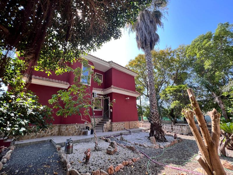 4 bedroom Country House for sale