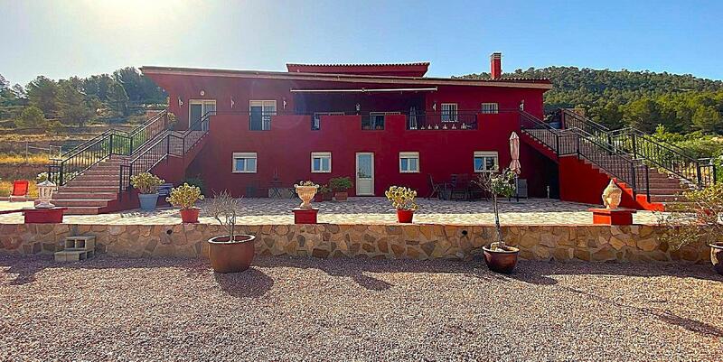 Villa zu verkaufen in Pinoso, Alicante