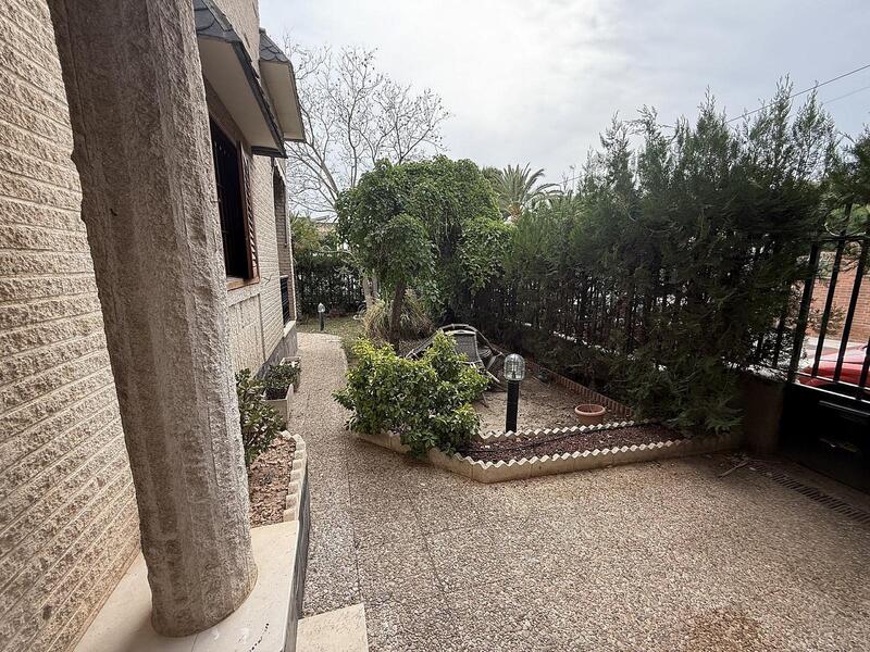4 slaapkamer Villa Te koop