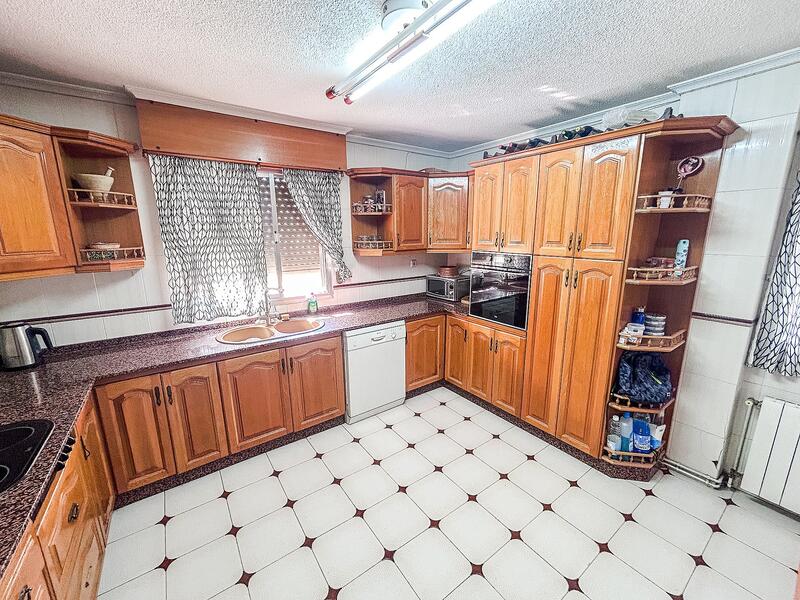 4 slaapkamer Landhuis Te koop