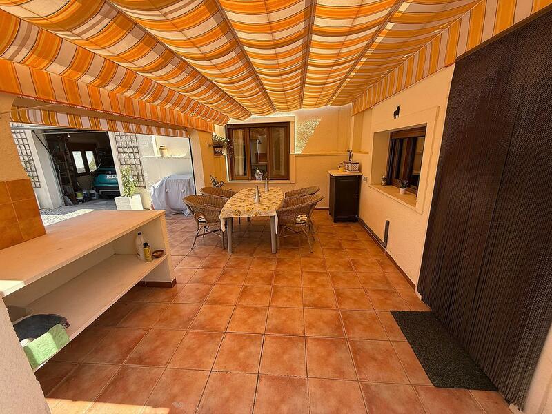 5 bedroom Country House for sale