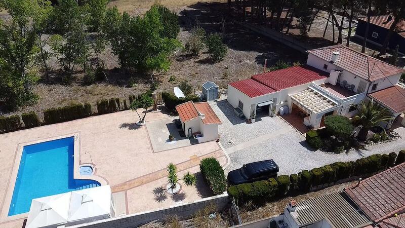 5 bedroom Country House for sale