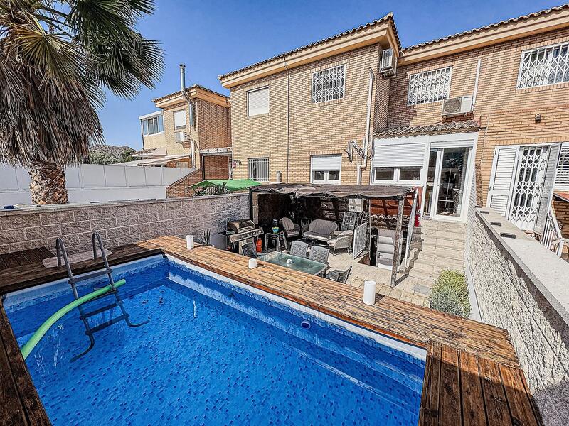 Duplex till salu i Petrer, Alicante