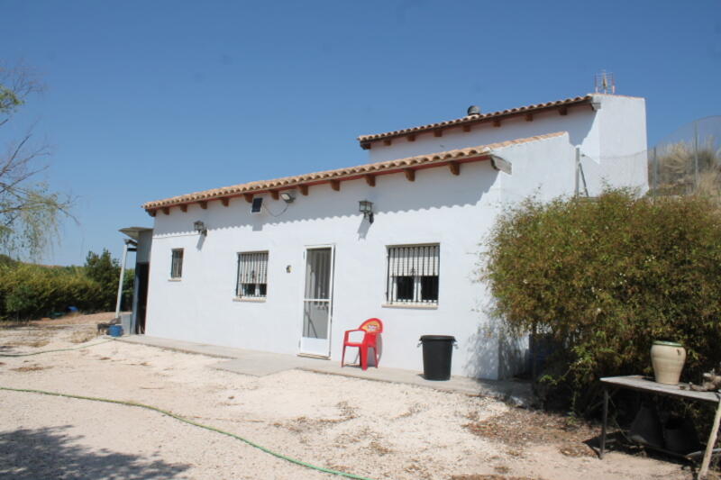 Деревенский Дом продается в Pinoso, Alicante