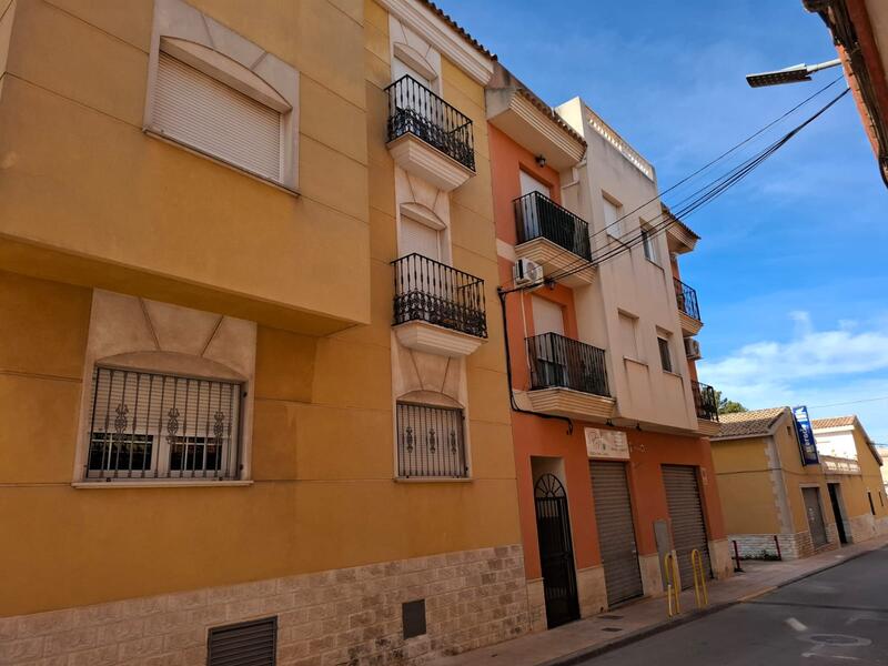 Lägenhet till salu i Pinoso, Alicante