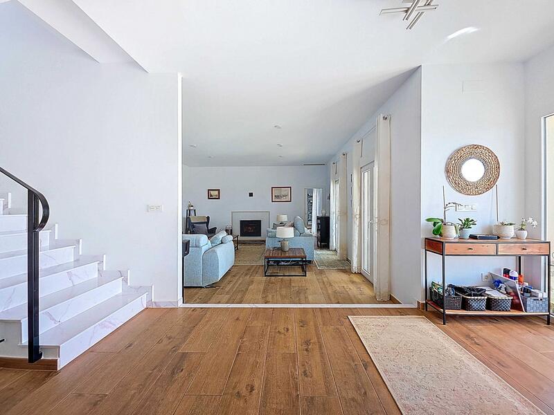 4 Cuarto Villa en venta