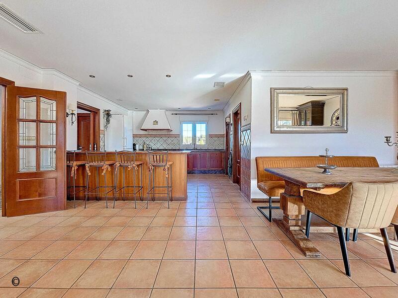 6 Cuarto Villa en venta
