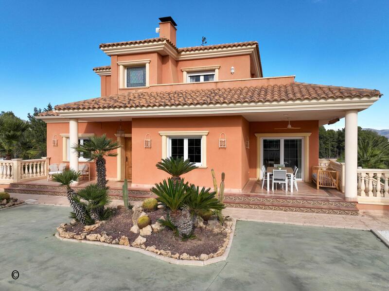 6 Cuarto Villa en venta
