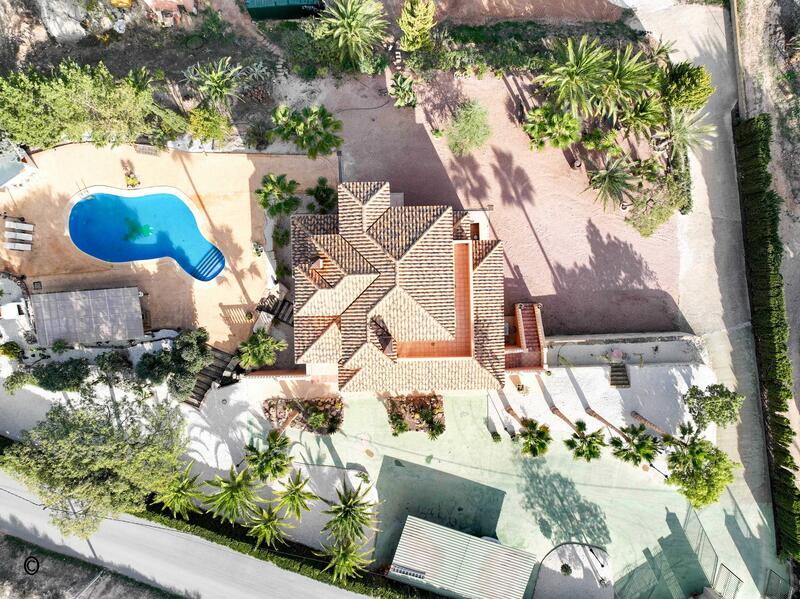 6 Cuarto Villa en venta
