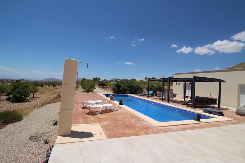 4 Cuarto Villa en venta
