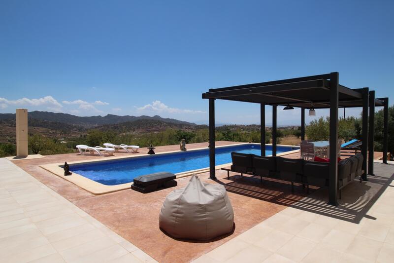 4 Cuarto Villa en venta