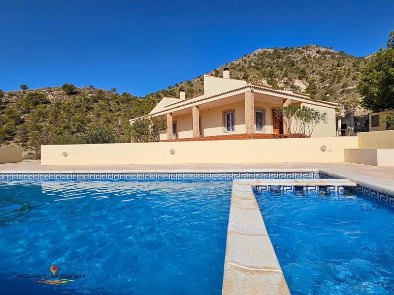 3 slaapkamer Villa Te koop