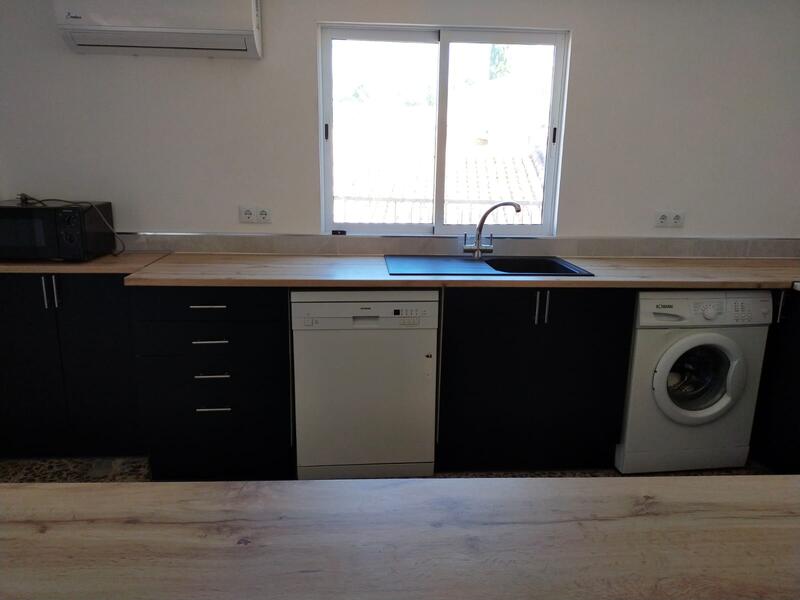 3 slaapkamer Gezinswoning Te koop