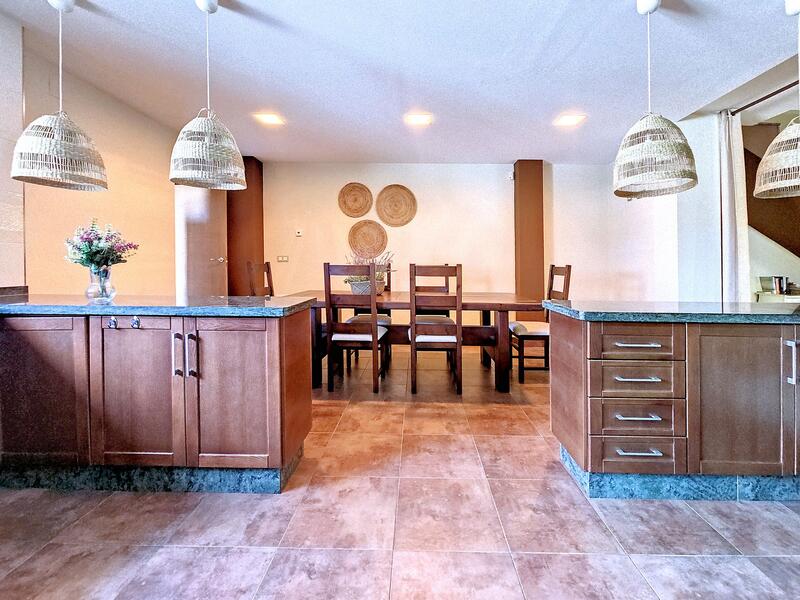 4 bedroom Country House for sale