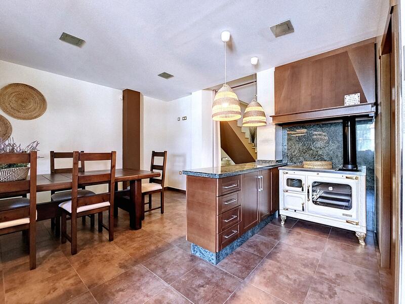 4 bedroom Country House for sale
