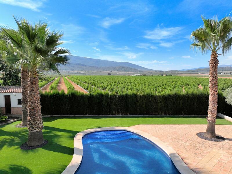 4 bedroom Country House for sale