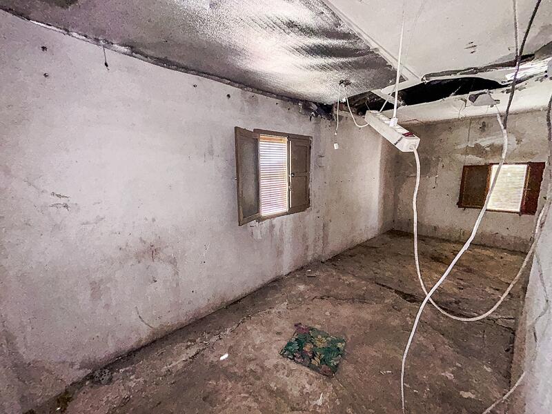 6 soveværelse Byhus til salg