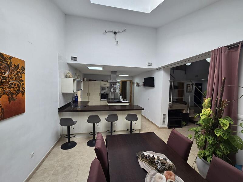 4 Cuarto Villa en venta