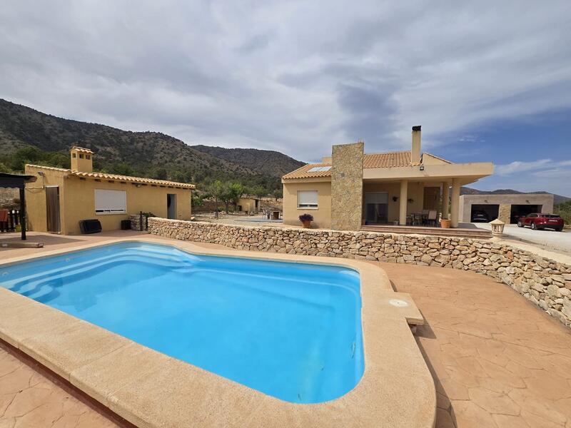 4 Cuarto Villa en venta