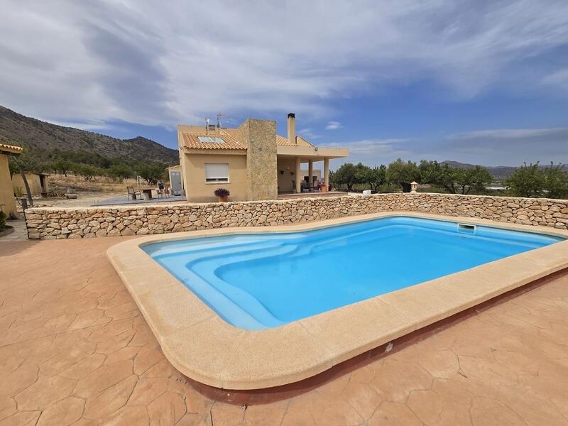 4 Cuarto Villa en venta