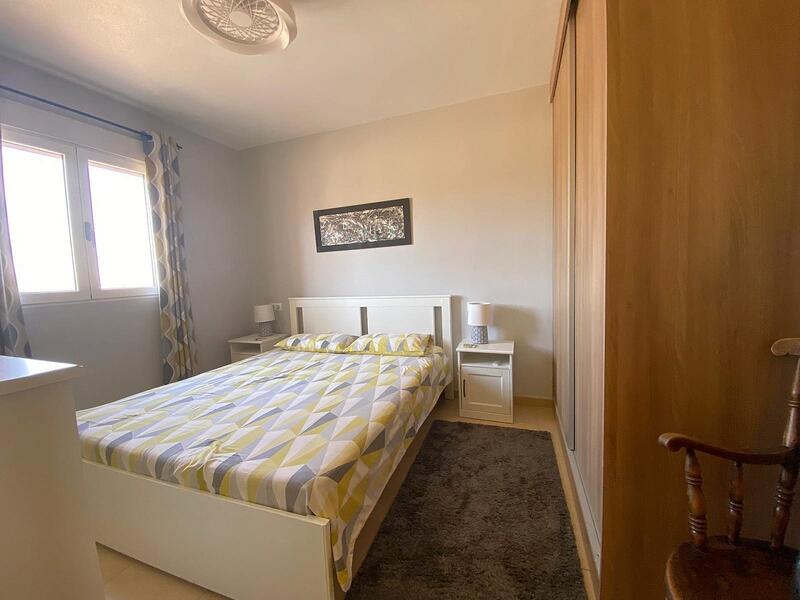 4 slaapkamer Gezinswoning Te koop