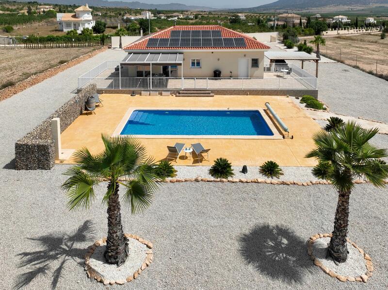 Villa til salgs i Pinoso, Alicante