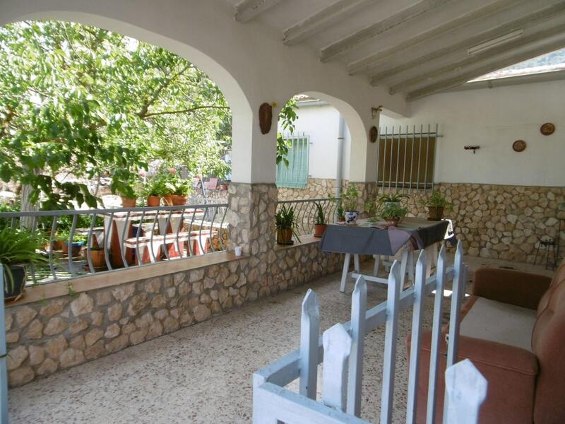 Villa en venta en Yecla, Murcia