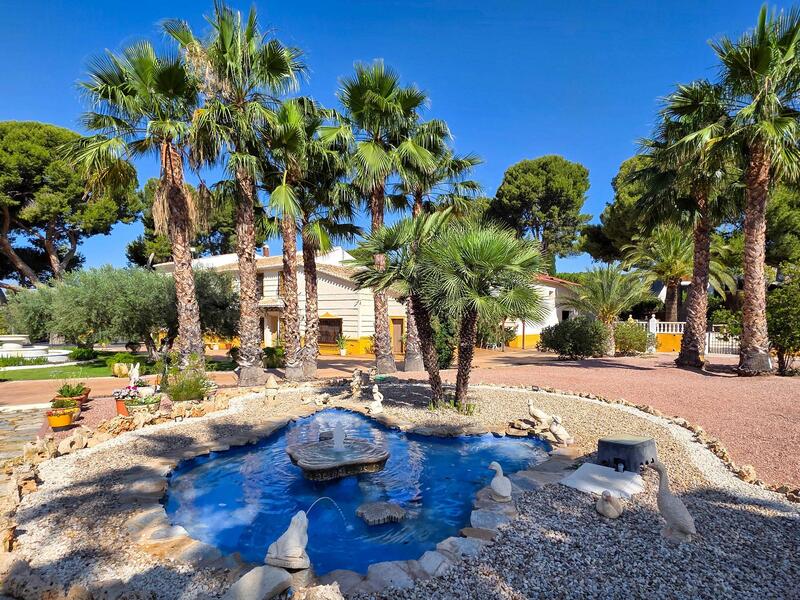 6 slaapkamer Villa Te koop