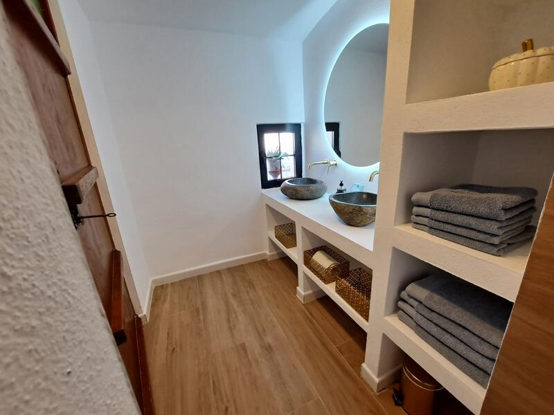 3 bedroom Townhouse for sale