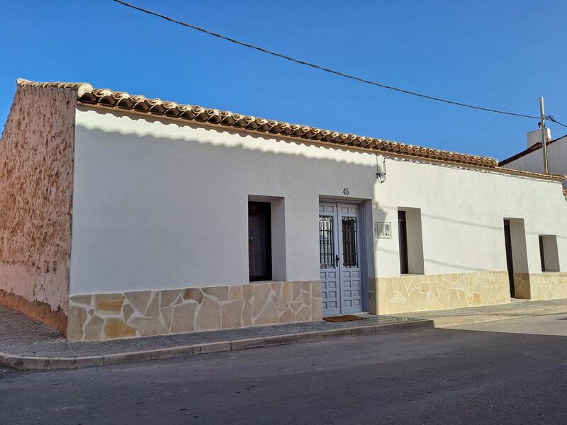 3 bedroom Townhouse for sale