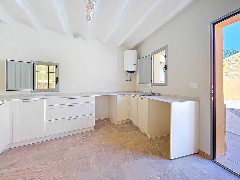 6 bedroom Country House for sale