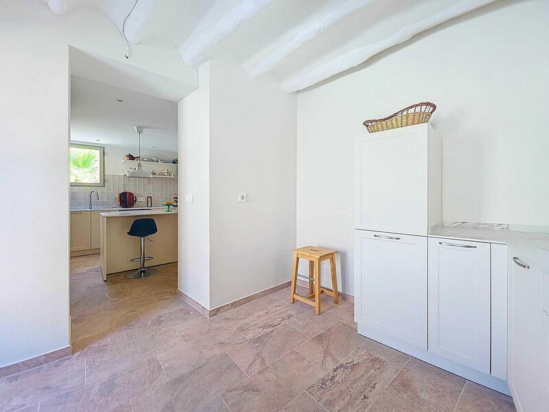 6 bedroom Country House for sale