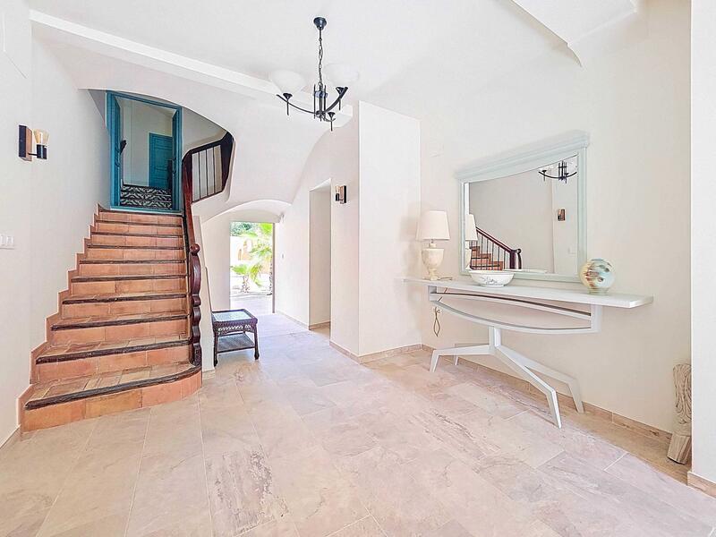 6 bedroom Country House for sale