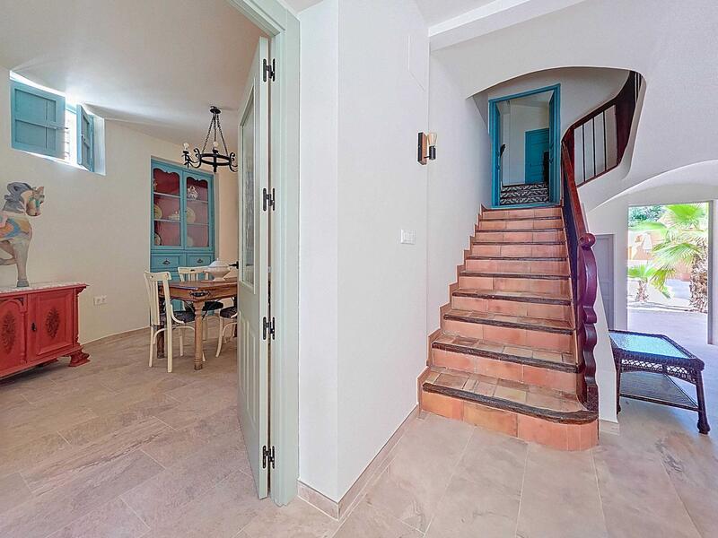 6 bedroom Country House for sale