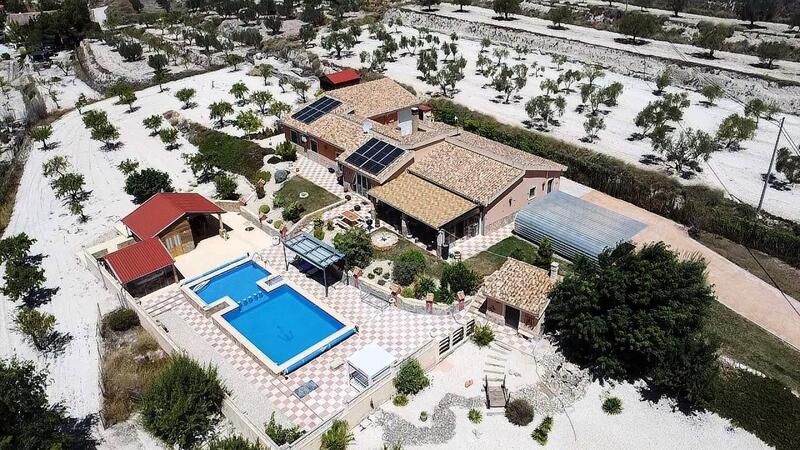 5 Cuarto Casa de Campo en venta