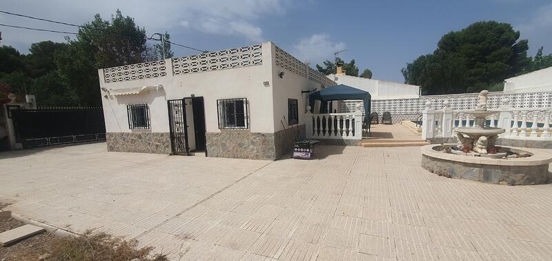 Landhuis Te koop in Sax, Alicante
