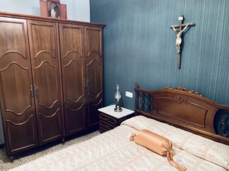 4 bedroom Apartment for sale