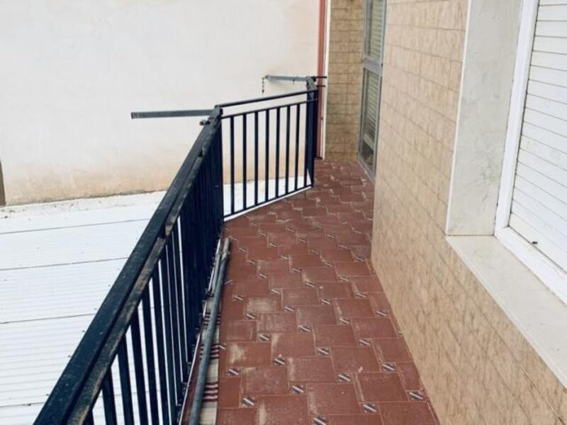 4 bedroom Apartment for sale
