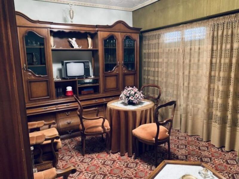 4 bedroom Apartment for sale