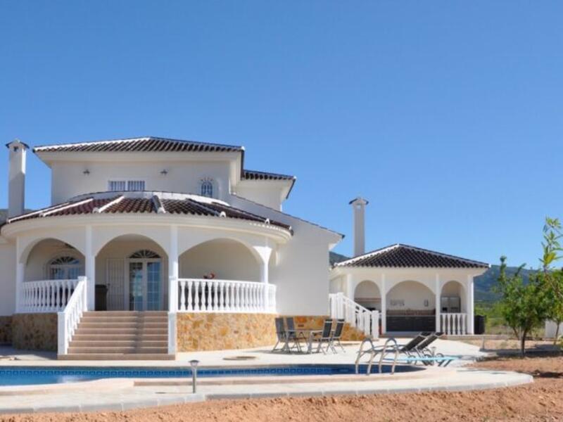 Villa till salu i Pinoso, Alicante
