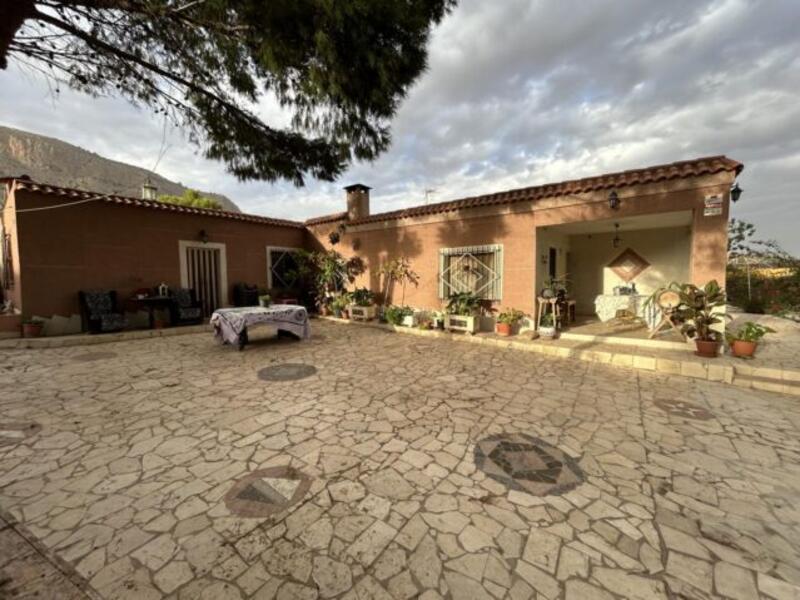 Villa til salg i Hondon de las Nieves, Alicante