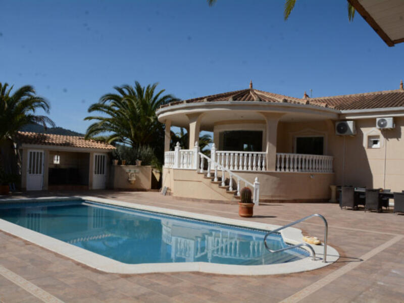 Villa Te koop in Hondon de las Nieves, Alicante