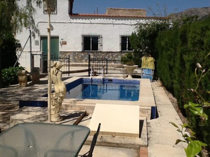 Villa zu verkaufen in La Romana, Alicante