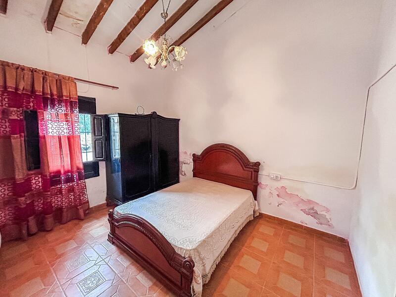 2 bedroom Townhouse for sale