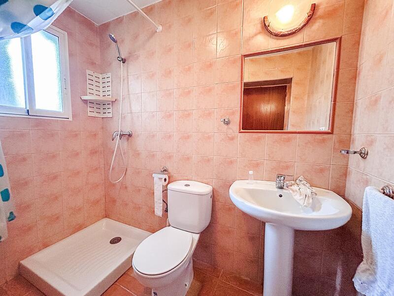 2 bedroom Townhouse for sale