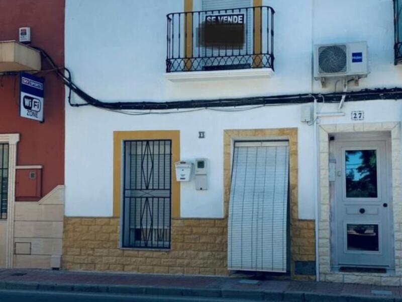 городская тюрьма продается в Hondon de los Frailes, Alicante