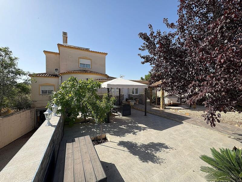 4 Cuarto Villa en venta