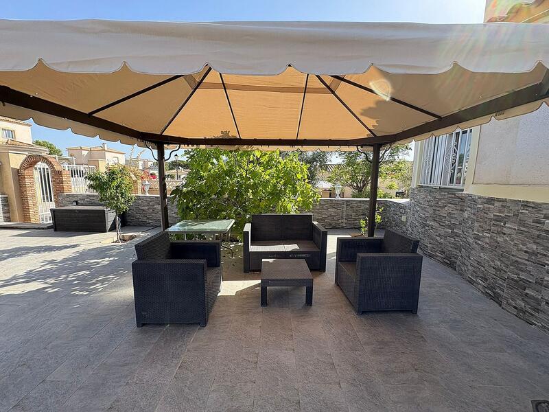 4 Cuarto Villa en venta