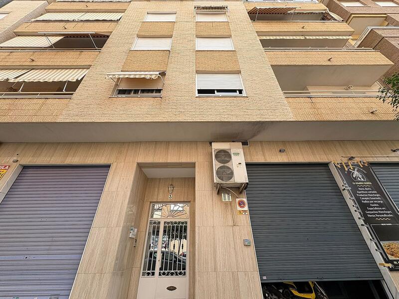 Apartment for sale in Petrer, Alicante